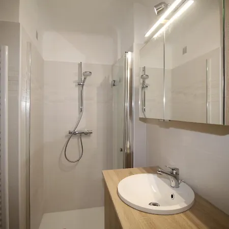 Trident - T2 Avec Vue Sur La Marina Et A Deux Pas De La Apartment *